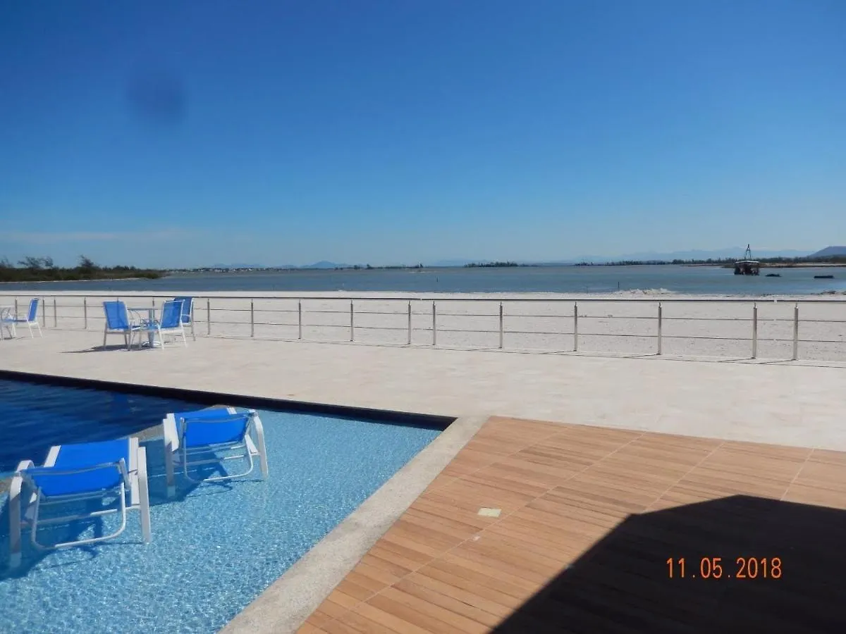 Flat Golden Lake Arraial do Cabo